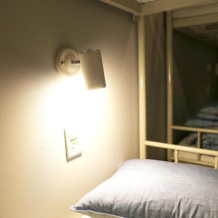 The Blue Guesthouse Busan Bagian luar foto