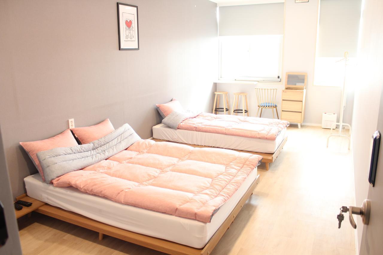 The Blue Guesthouse Busan Bagian luar foto