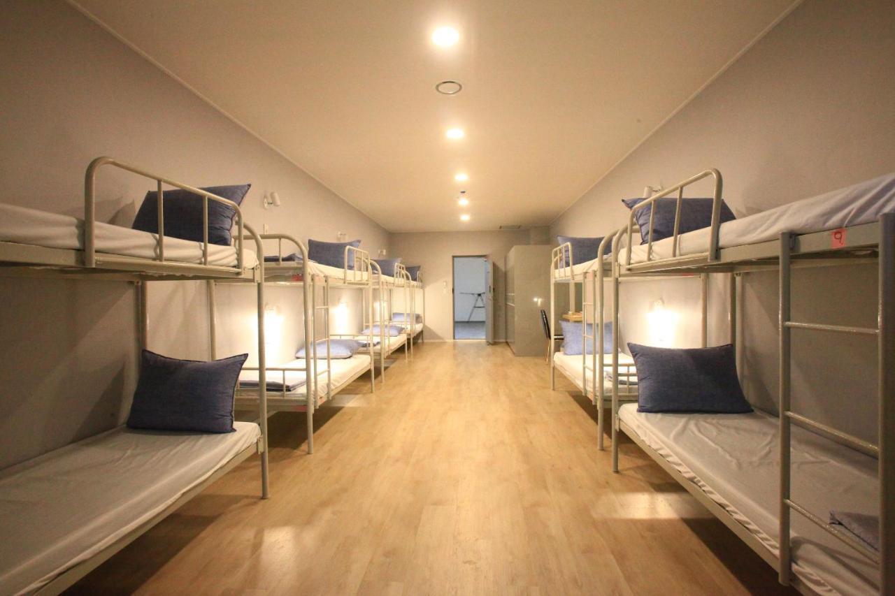 The Blue Guesthouse Busan Bagian luar foto